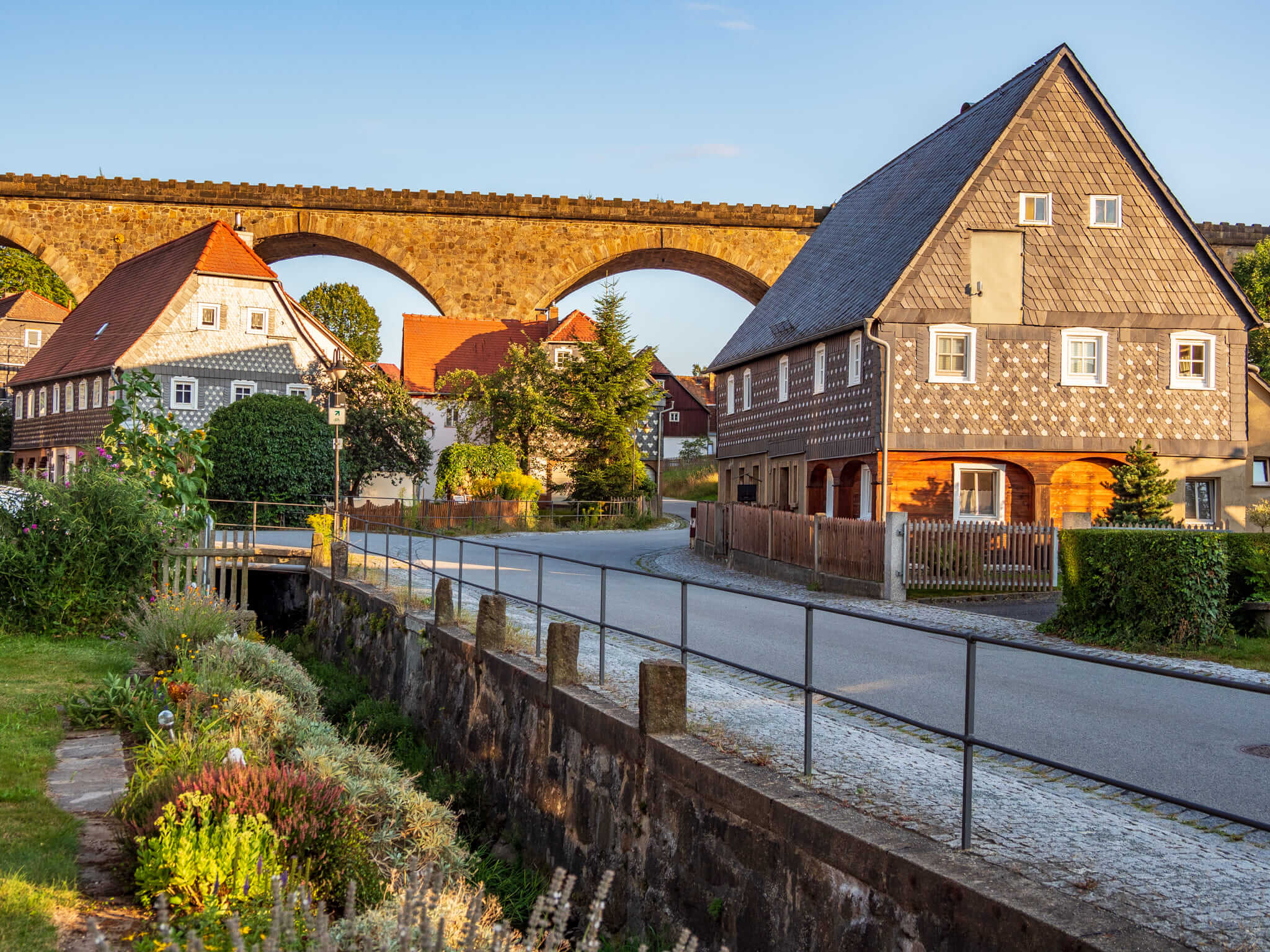 Du betrachtest gerade TOP Sehenswürdigkeiten in der Oberlausitz – Unterwegs auf der Umgebindehausstraße Teil 2