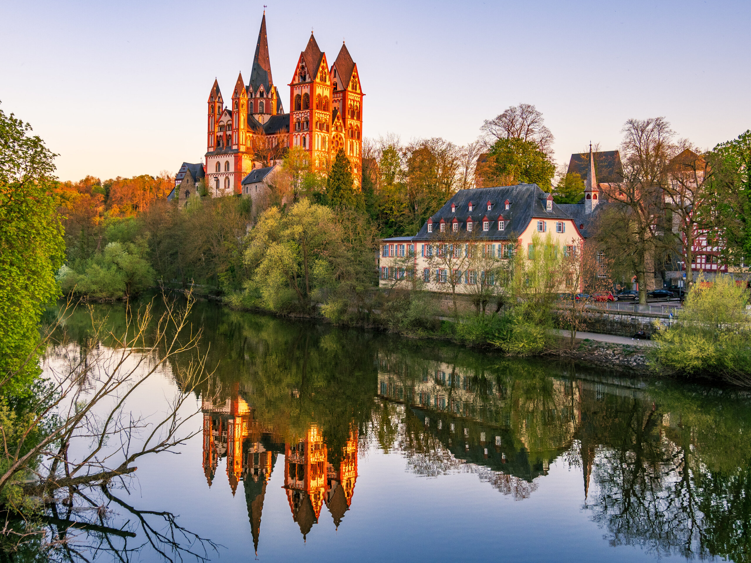 You are currently viewing Limburg – 22 TOP Sehenswürdigkeiten und Tipps für Deine Städtereise